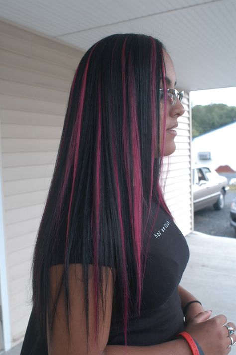 Extensions With Highlights, Black Into Pink Hair, Black With Pink Underneath Hair, Dark Hair With Pink Extensions, Black Hair With Pink Streaks, Black Hair Pink Streaks, Black Hair With Pink Extensions, Pink Strands In Black Hair, Color Hair Extensions Ideas