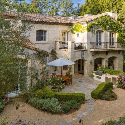 French Country Estate, Casa Country, Italian Home, San Juan Capistrano, Mediterranean Homes, French Country House, French Country Style, Country Estate, Dream House Exterior