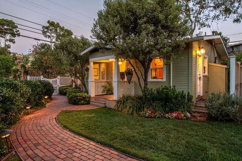 San Diego Bungalow, San Diego Beach House, California Beach Bungalow, San Diego Apartments, California Cottage, Pacific Beach San Diego, San Diego Homes, San Diego Home, Bungalow Cottage