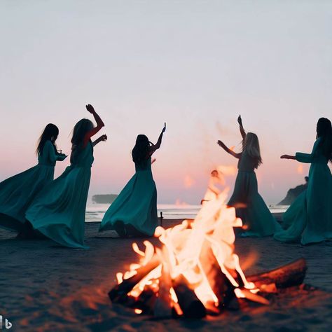 Beach Witch Aesthetic, Coastal Witch Aesthetic, Beach Witchcraft, Ocean Witch Aesthetic, Summer Witch Aesthetic, Witch Community, Sea Witch Aesthetic, Group Of Witches, Witch Village