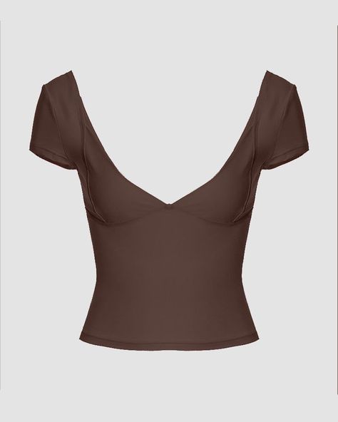 Details: V-neck short-sleeve top
Top Length: Cropped
Sleeve Length: Short Sleeves
Materials:95% Polyester + 5% Spandex Clothes Shirts & Tops, Edited Clothes, Cute Tops For School, Top Marron, 2024 Fits, Brown Clothing, Coquette Top, Brown Tops, V Neck Shirt