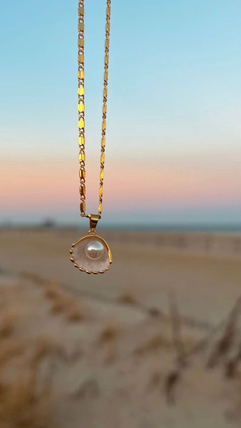 Beachy Necklace, Surf Jewelry, Inexpensive Jewelry, Beachy Jewelry, Preppy Jewelry, Pretty Jewelry Necklaces, Jewelry Accessories Ideas, Dope Jewelry, Coconut Girl