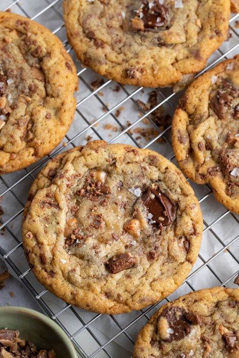 Choc Chip Toffee Cookies, Milk Bar Chocolate Chip Cookies, Cookies With Heath Bar Bits, Chocolate Chip And Heath Bar Cookies, Barbara Bush Chocolate Chip Cookies, Butterscotch Heath Cookies, Chocolate Chip Heath Cookies, Cookies With Toffee Chips, Chewy Toffee Cookies