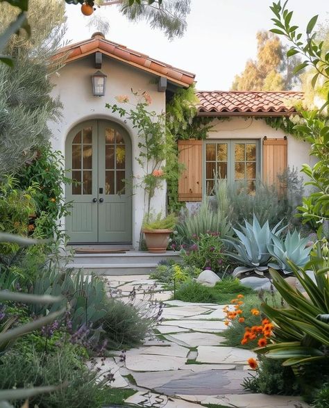 Spanish Casita, Spanish Style Home Exterior, Spanish Style Exterior, Spanish Cottage, Courtyard Entrance, Reno House, Spanish Exterior, Spanish Revival Home, Spanish Bungalow