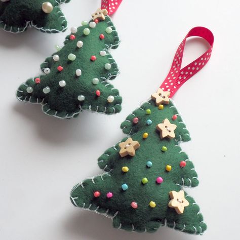 Felt Christmas Tree Ornaments, Diy Felt Christmas Ornaments, Diy Felt Christmas Tree, Felt Crafts Christmas, Felt Christmas Decorations, Felt Christmas Tree, Felt Christmas Ornaments, Christmas Ornament Crafts, Noel Christmas