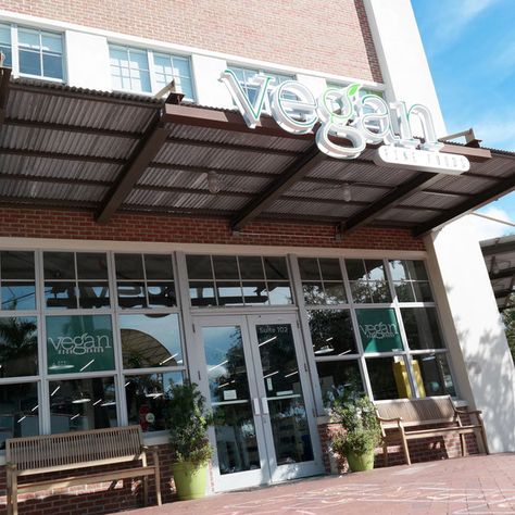 This Black-Owned Vegan Grocery Store to Open Locations in Every Major US City by 2024 Steven Smith, Vegan Store, Vegan Grocery, Best Diet Foods, Vegan Shopping, Plant Based Lifestyle, Food Club, Best Vegan Recipes, Nutrient Dense Food