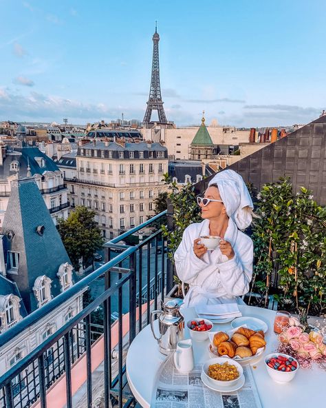 Best Paris Hotels, Paris Balcony, Visit Paris, Paris Hotels, The Eiffel Tower, Paris Travel, France Travel, Luxury Life, Travel Aesthetic