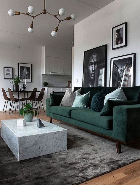 Green Sofa Living, Green Sofa Living Room, Scandi Living Room, Furnitur Ruang Keluarga, Interior Design Per La Casa, Set Sofa, Living Room Scandinavian, Living Room Green, Stylish Living Room