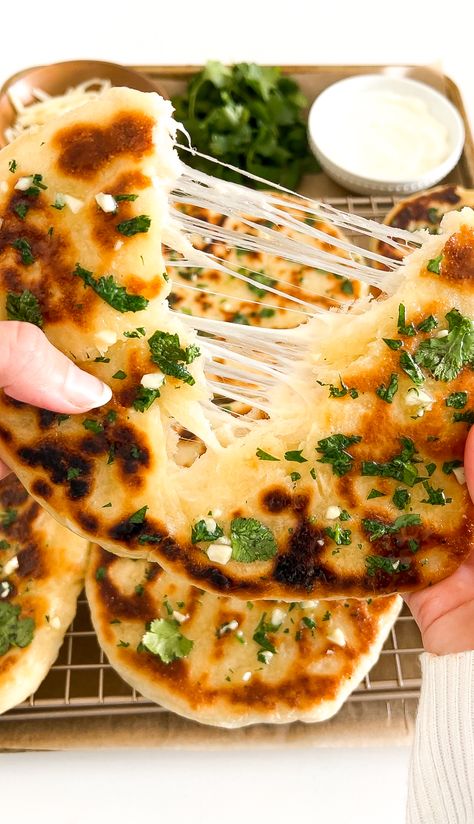 Cheese-Stuffed Garlic Naan Butter Chicken Pizza, Cilantro Butter, Garlic Naan Recipe, Recipes With Naan Bread, Naan Recipe, Garlic Naan, Garlic Cheese, Naan Bread, Best Cheese