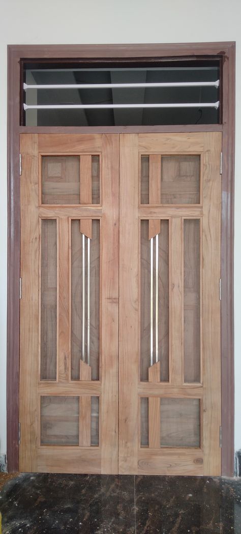 wooden main jali door Modern Wooden Doors Jali, Main Chik Door, Jali Doors Wooden, Jali Doors Design, Jaali Door Design Wooden Double, Double Door Jali Design, Main Jali Door Design Modern, Jali Gate Design Wooden, Main Door Jali Design