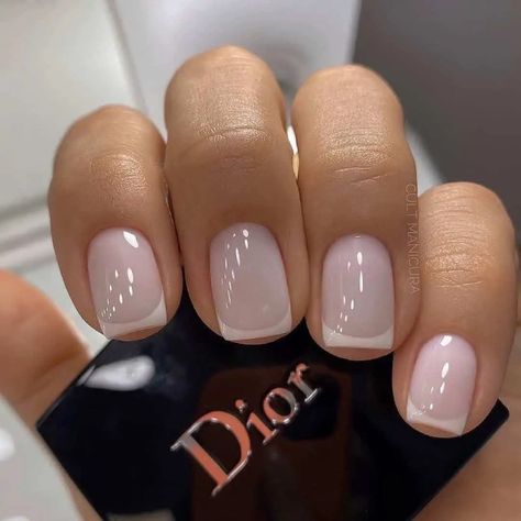 Gel French Manicure, Unghie Sfumate, French Manicure Nails, Pretty Gel Nails, Cute Gel Nails, Neutral Nails, Dipped Nails, Chic Nails, Square Nails