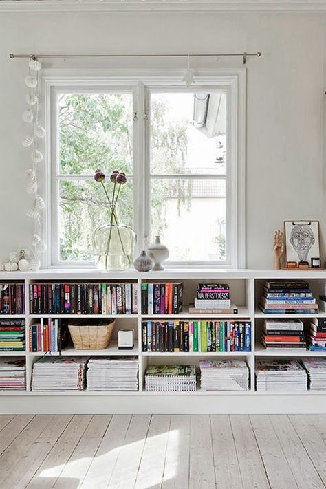 Smart Bookshelf Ideas That Give You More Interior Space Low Bookshelves, Dnevna Soba, Library Room, Space Apartments, House Deco, Bookshelves Diy, Radiator Cover, Book Shelf, Basement Ideas