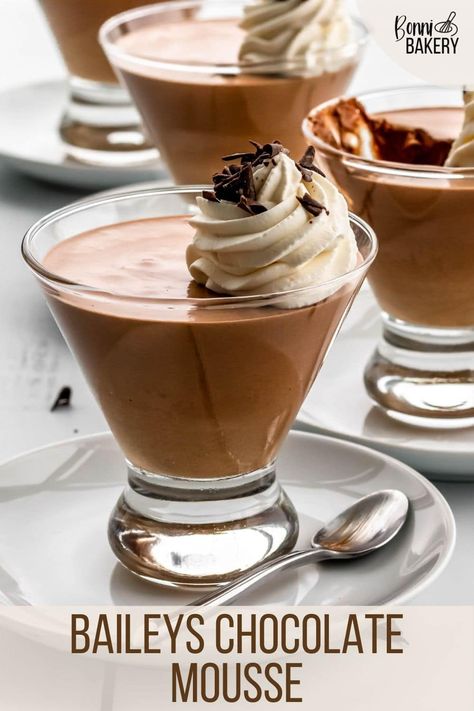 This baileys chocolate mousse is so decadent, rich and silky! It's a delicious, chocolatey dessert that is easy to make and great for dinner parties or to impress guests. This no-bake, easy dessert recipe will soon become your favourite chocolate mousse. If you are a chocolate lover then this alcoholic dessert is for you! #chocolate #chocolatedesserts #foodphotography #foodphotographer #baileys #chocolatemousse #dessert #easyrecipe #chocolaterecipes #baileysmousse #mousse #patisserie Baileys Chocolate Mousse Recipe, Baileys Chocolate Mousse, Choco Mousse, Baileys Dessert, Mousse Recipes Easy, Romantic Breakfast, Baileys Recipes, Dessert Mousse, Bake Easy