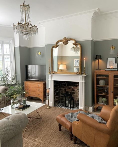 Edwardian Living Room, Cosy Living Room Ideas, 1930s Living Room, Sarah Williams, Lounge Room Styling, Mantel Decorating Ideas, Terrace Living Room, Snug Room, Mantel Decorating