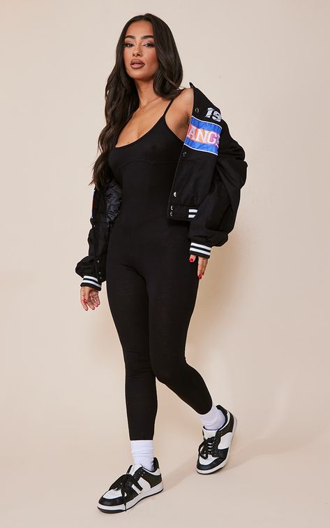 Outfits With Black Jumpsuit, Black One Piece Outfit Jumpsuit, Uk Black Girls Style, Uk Girl Outfits, Outfits With Jumpsuits, All Black Jumpsuit Outfit, Uk College Outfits, Fashionnova Outfit Ideas, Black Style Girl