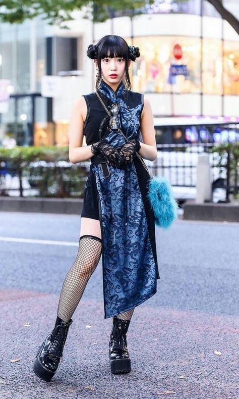 Chinese Outfits Modern, Chinese Outfits Fashion, Chinese Clothing Modern, Modern Chinese Fashion, Chinese Street Style, Black Lace Gloves, Chinese Fashion Street, Chinese Style Dress, Lace Gloves