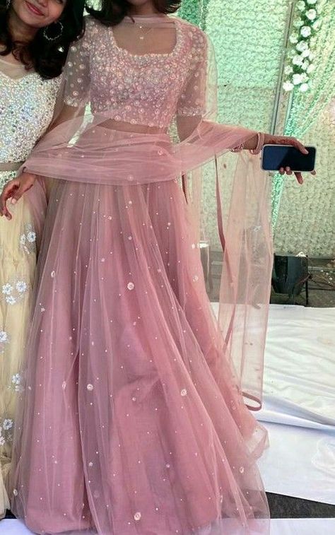 Pretty Lehenga Designs, Dresses To Wear To A Wedding Indian, Lehenga To Wear To A Wedding, Traditional Dresses Lehenga, Indian Lehenga Simple, Pretty Lehengas Aesthetic, Desi Fancy Dresses, Desi Aesthetic Lehenga, Lehenga Simple Designs