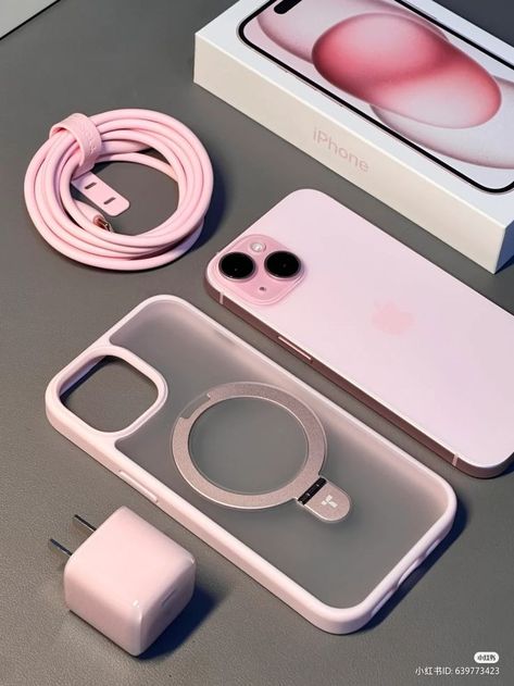 Carcase Iphone, All Apple Products, Airpods Apple, Pink Lifestyle, Funny Iphone Wallpaper, Iphone Obsession, Pretty Iphone Cases, Pink Apple, Pretty Phone Cases