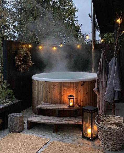 Whirpool Outdoor, Hot Tub Landscaping, Hot Tub Patio, Outdoor Hot Tub, Hot Tubs Saunas, Hot Tub Deck, Hot Tub Backyard, Hot Tub Garden, Jacuzzi Outdoor