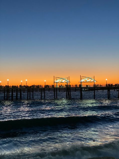 #redondobeach #redondobeachpier #pier #beach #waves #sunset #california #westcoast Beach Waves Sunset, Redondo Beach Pier, Sunset California, Waves Sunset, Beach Pier, Redondo Beach, Beach Waves, Beach Life, California