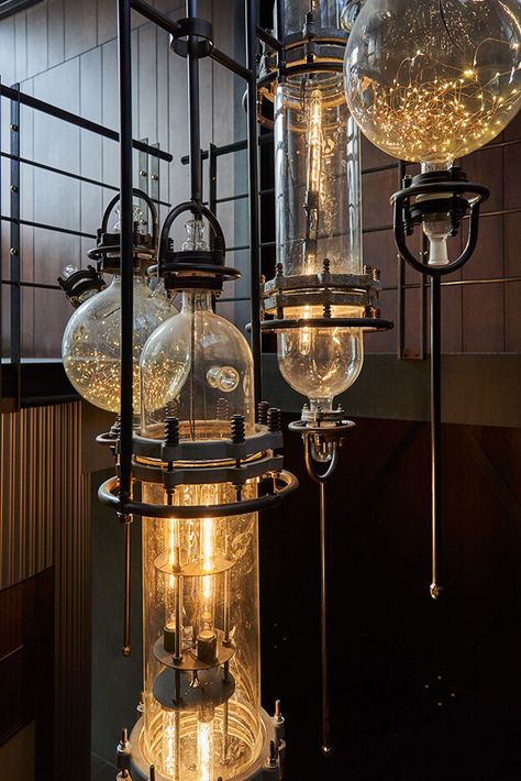 Clockpunk Aesthetic, Guild Aesthetic, Steampunk House Interiors, Steampunk Restaurant, Victorian Steampunk Aesthetic, Steampunk Party Decorations, Alchemy Aesthetic, Alchemist Aesthetic, Steampunk Chandelier