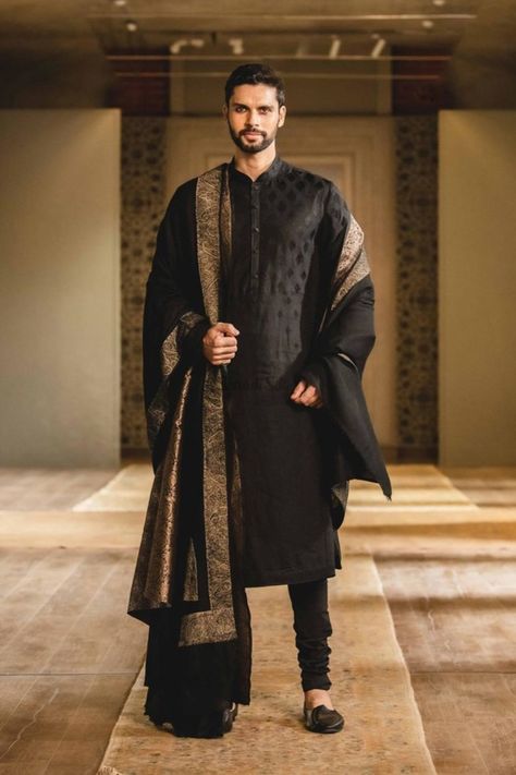 India Fashion Men, Indian Wedding Clothes For Men, Grooms Attire, Baju Kahwin, Sherwani For Men Wedding, Wedding Kurta For Men, Groom Dress Men, Indian Groom Wear, Wedding Dresses Men Indian