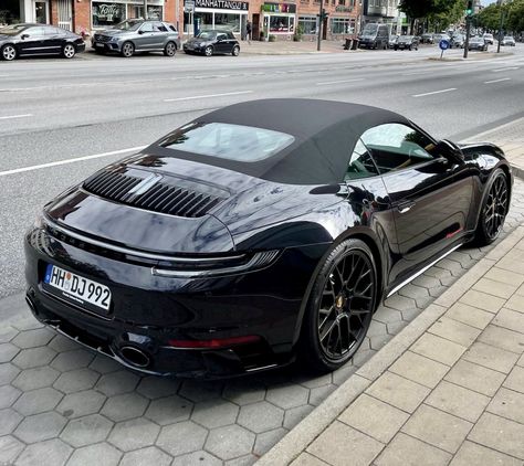 Porche Car Convertible, Black Porsche Convertible, Porsche Cabrio, Porsche Convertible, Carros Porsche, Porsche Gts, Black Porsche, Porsche 550, New Luxury Cars