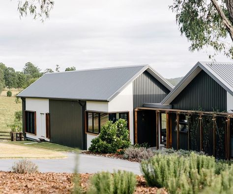 Marble Benchtop, Modern Country Home, Provincial Home, Pretty Bedroom, Shed Homes, Modern Barn, Country Style Homes, Australian Homes, Modern Country