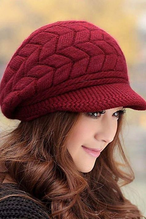 Trendy knitted womens winter hat with visor. So cute for chilly weather.  #skitrip #winter #coldweather #beanie #cutehats #ad Types Of Hats For Women, Fall Beanies, Girls Winter Hats, Woolen Cap, Girl Beanie, Hat Wool, Winter Cap, Stylish Hats, Winter Hats For Women