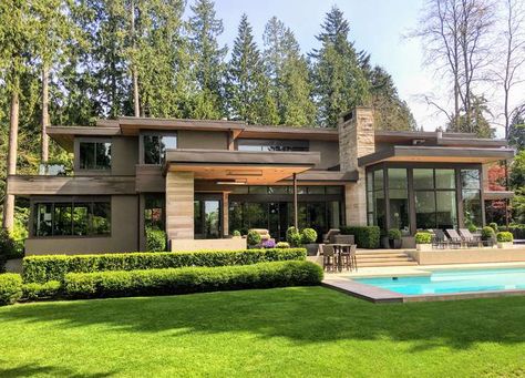 2998 Rosebery Avenue - West Vancouver Homes and Real Estate - BC, Canada Flat Roof Design, Beautiful Modern Homes, Flat Roof House, Best Modern House Design, Modern Style House Plans, Modern Flat, Modern Architecture House, New Home Builders, Contemporary House Design