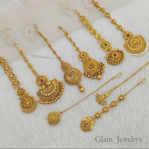 Gold Mang Tikka Design, Mang Teeka Gold Design, Simple Gold Jhumka, Gold Mangtika Indian Jewelry, Mang Tikka Gold Bridal, Papita Billa Designs Gold, Tika Jewelry Gold, Mang Tika Jewelry Gold, Mangtika Designs