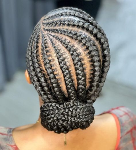 Low Bun Braided Updo Cornrow Hairstyle, Black Hair Bun, Cornrows Natural Hair, Cornrows Braids For Black Women, Hairstyle Updo, Hairstyle Ideas Easy, Black Hair Updo Hairstyles, Hairstyles Design, Braided Hairstyles For Black Women Cornrows