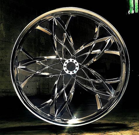 MAD ASTURI WHEEL 23 TO 32S Harley Motorcycle, Girly Car Accessories, Car Deco, Cool Car Accessories, Car Modification, Girly Car, Car Shows, Rims For Cars, Cute Car Accessories