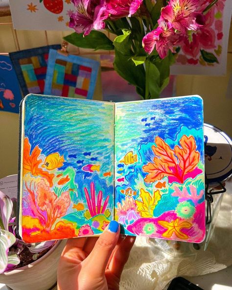 rachel yumi 유미 chung | i’ve been thinking of drawing a coral reef scene in my sketchbook for awhile now so this was a lot of fun to finally create! ✏️ the day i… | Instagram Oil Pastel Coral Reef, Art Drawings Watercolor Ideas, Coral Reefs Art, Drawing Coral Reef, Coral Art Drawing, Ocean Coral Drawing, Color Sketches Drawing, Corals Drawings, How To Draw Coral