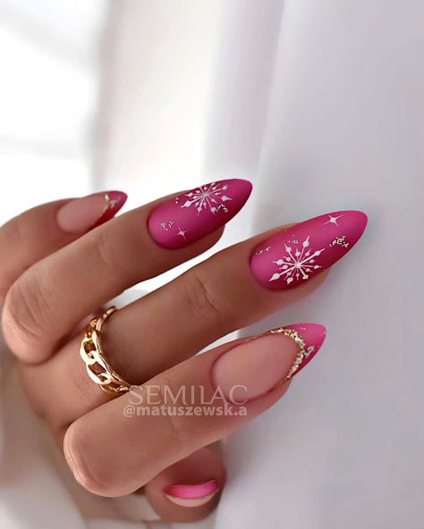 60 Fun Christmas Nails to Copy in 2022 Christmas Naildesign, New Years Nail Designs, December Nails, Cute Christmas Nails, Christmas Gel Nails, Her Nails, Snowflake Nails, Christmas Nails Acrylic, Pink Nail