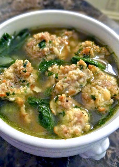 Scrumpdillyicious: Ina's Italian Wedding Soup with Spinach & Meatballs Spinach Meatballs, Italian Meatball Soup, Paleo Soups, Italian Wedding Soup Recipe, Soup Ideas, Diet Dinner, Ina Garten Recipes, Paleo Meals, Wedding Soup