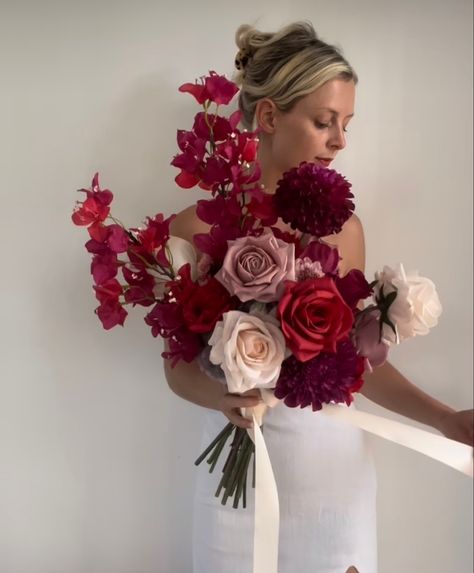 Purple And Red Wedding Theme, Red And Purple Bouquet, Sparkly Bouquet, Pink And Red Wedding Flowers, Plant Fairy, Raspberry Wedding, Magenta Wedding, Simple Wedding Bouquets, Lavender Wedding Flowers