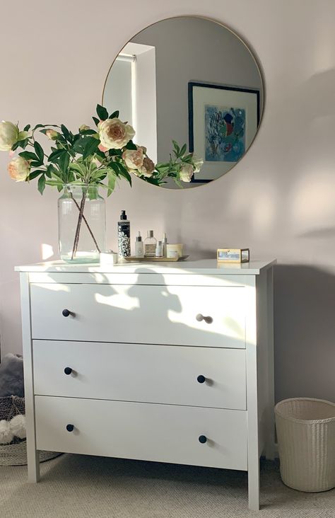 Bedroom chest of drawers