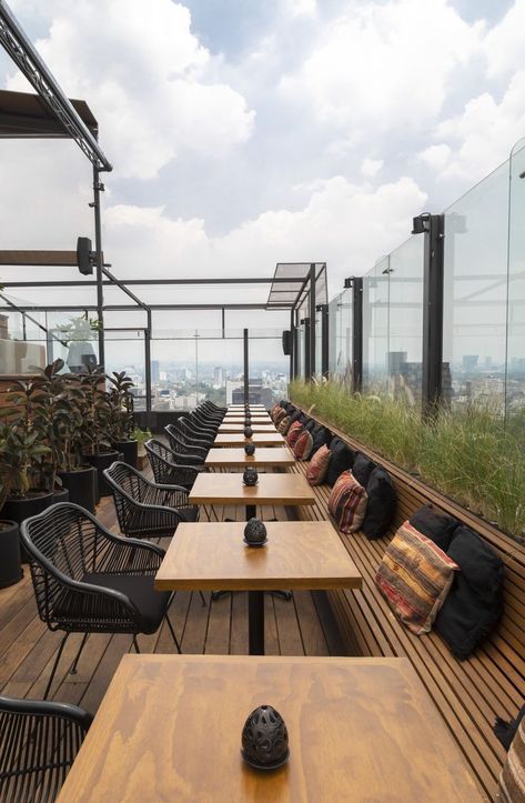 Rooftop Bar Design, Roof Top Cafe, La Mecca, Rooftop Restaurant Design, Restaurant Exterior Design, Rooftop Dining, Modern Restaurant Design, Outdoor Restaurant Design, Restaurant Exterior