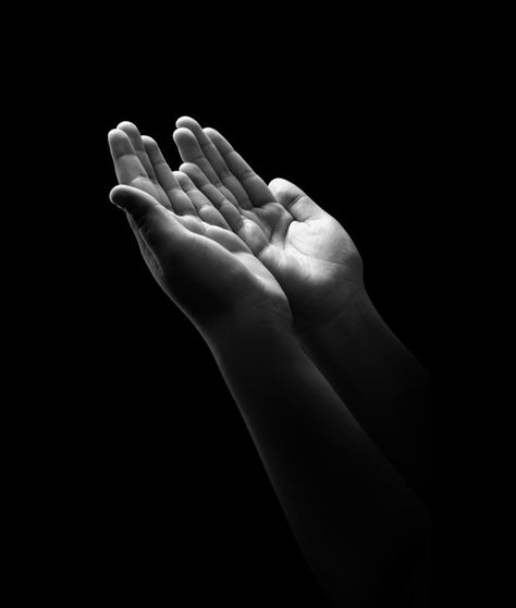 Young hands praying Premium Photo | Premium Photo #Freepik #photo #islamic #hand #hands #ramadan Praying Hands Drawing, Hands Praying, Prayer Images, Person Photography, Prayer Hands, Muslim Images, Hand Photography, Minimal Photography, Hand Photo