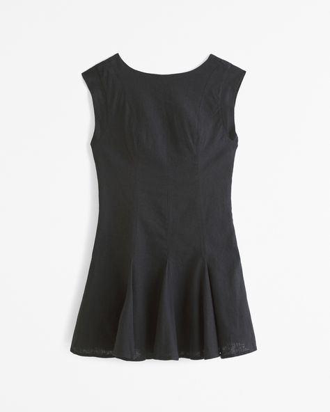 Flattering mini dress in our comfortable linen-blend fabric and fit & flare silhouette, featuring trendy high-neck detail, seaming details along the bodice and an open bow-back detail. Ralph Lauren Vintage Dress, Mini Winter Dress, Free Dress Patterns For Women, Abroad Outfits, Recruitment Dresses, Europe Clothes, Business Fits, Dark Grey Dress, Casual Black Dress