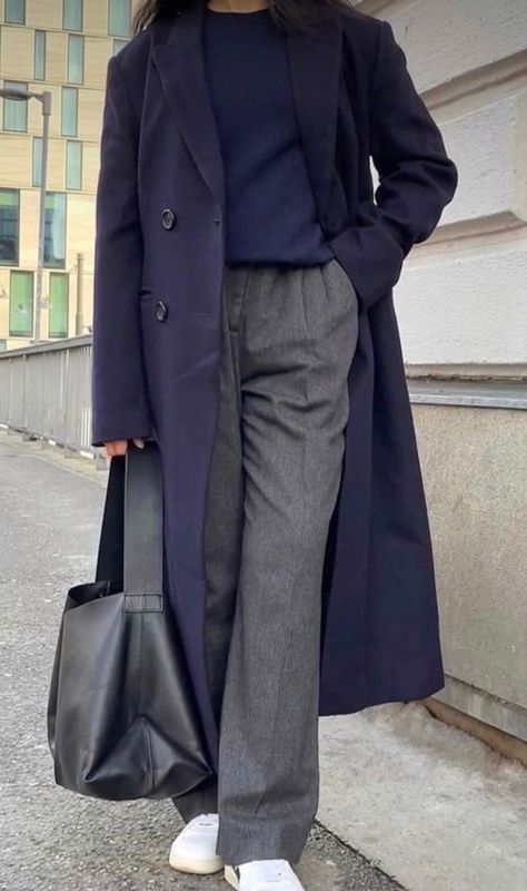 Trousers Jumper Outfit, Navy Minimalist Outfit, Blue Sweater Grey Pants Outfit, Gray And Navy Outfit, Grey Trousers Winter Outfit, Gray And Blue Outfits For Women, Minimalist Fashion Fall 2023, Navy Monochrome Outfits For Women, Navy Jumper Outfit Women