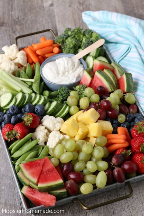 Charcuterie Board with Fruit and Vegetables #charcuterieboard #fruittray #veggietray New Year’s Eve Fruit Tray, Fruit Salad Charcuterie Board, Fruit And Veggie Platter Ideas, Veggie Party Trays, Fruit And Veggie Tray Ideas, Vegetable Board Ideas, Fruit And Veggie Board, Veggie And Fruit Trays, Fruit And Veggie Charcuterie Board