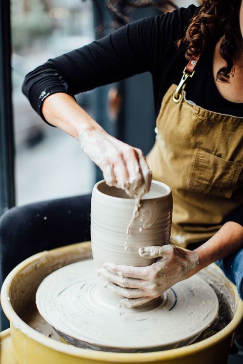 Katie Coston - Illyria Pottery Wheel Throwing, Pottery Workshop, Keramik Design, Wheel Thrown Pottery, Picture Postcards, Pottery Classes, Ceramic Studio, Porcelain Mugs, Pottery Wheel