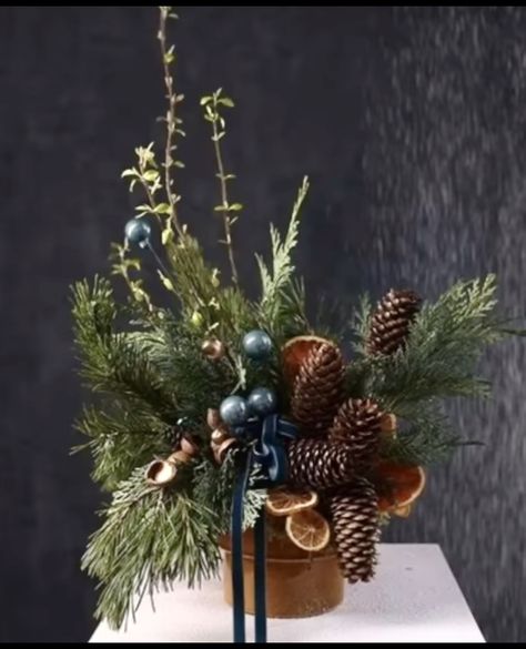 Phone Spy, Winter Floral Arrangements, Winter Arrangements, Christmas Bouquet, Christmas Flower Arrangements, Holiday Arrangement, Christmas Floral Arrangements, Winter Snowman, Bouquet Flower