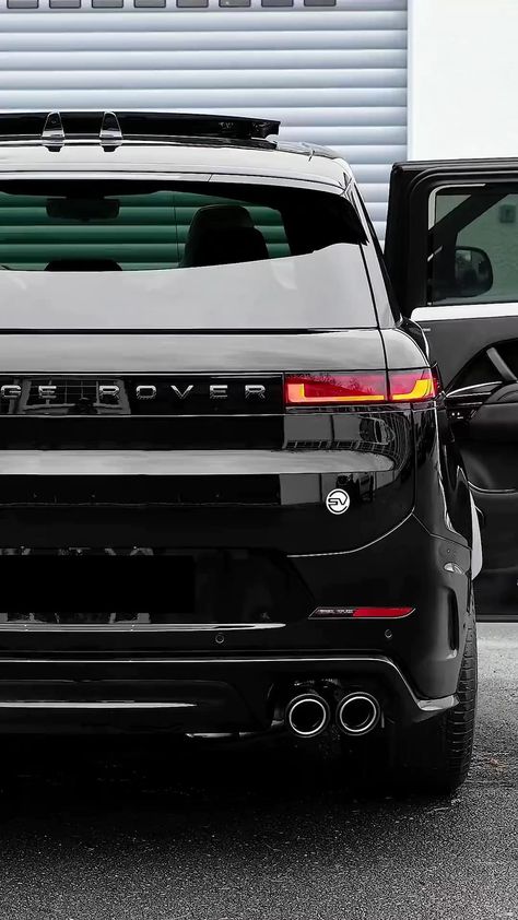 Luxury Cars Range Rover 2024, Suv Range Rover, New Range Rover Sport, New Range Rover Evoque, Land Rover Sport, New Range Rover, Range Rover Sv, Dream Cars Range Rovers, The New Range Rover