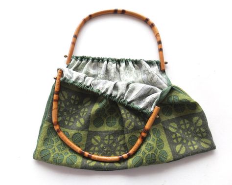 Bamboo handles vintage bag DIY Simple Purse, Sac Diy, Tote Outfit, Diy Bags Purses, Bamboo Bag, Sewing Purses, Bamboo Handles, Cute Bags, Bag Handle