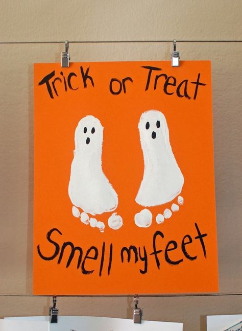 Strašidelný Halloween, Dekorasi Halloween, Halloween Crafts Preschool, Halloween Crafts For Toddlers, Halloween Arts And Crafts, Halloween Preschool, Easy Halloween Crafts, Fall Crafts For Kids, Toddler Halloween