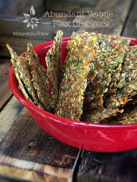 Abundant Veggie Flax Crackers (raw, vegan, gluten-free, nut-free) Veggie Crackers, Raw Vegan Snacks, Flax Crackers, Raw Snacks, Raw Vegan Diet, Gluten Free Crackers, Raw Recipes, Vegan Crackers, Raw Diet