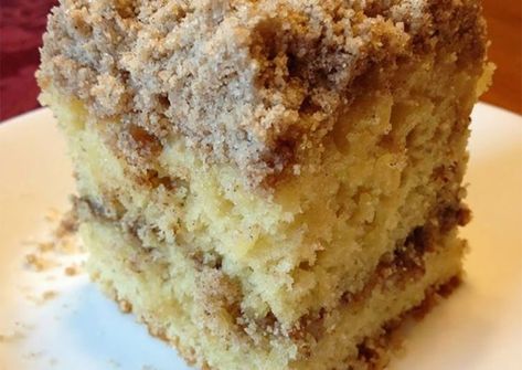 Buttermilk Coffee Cake, Crumb Coffee Cakes, Breakfast Coffee Cake, Picnic Cake, Coffee Cake Recipes Easy, Crumb Cake Recipe, Cinnamon Coffee Cake, Sour Cream Coffee Cake, Buttermilk Recipes